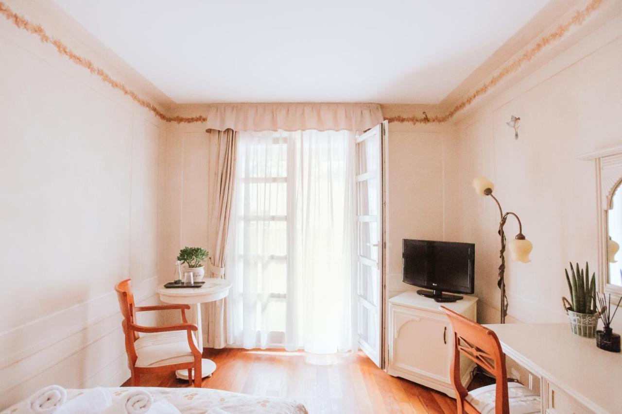 Villa Toscana Warszawa Luaran gambar