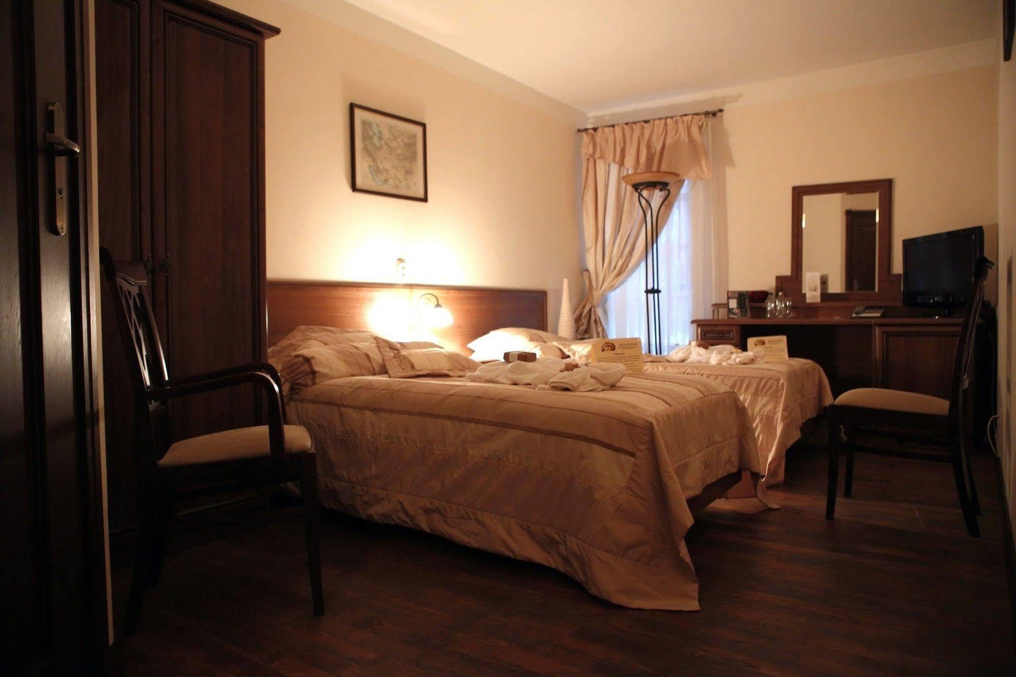 Villa Toscana Warszawa Luaran gambar